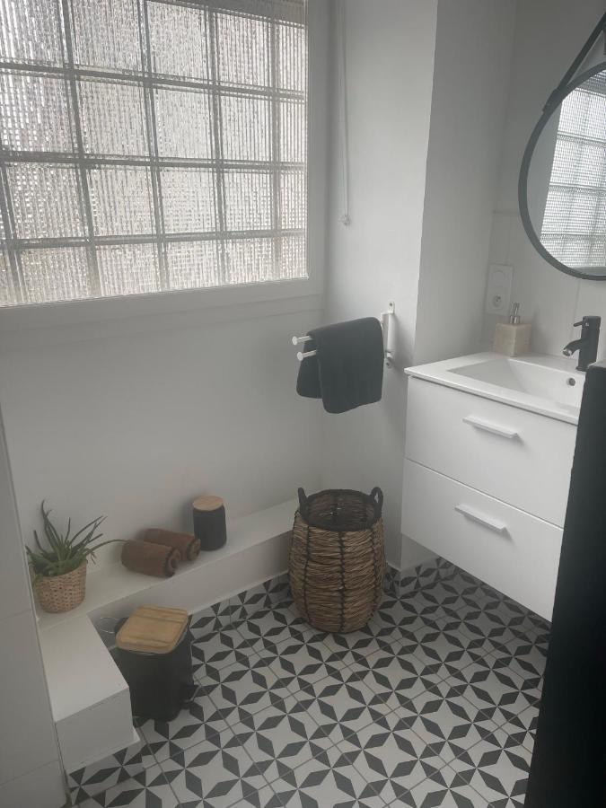 Appartement Au Coeur Du Quartier Historique Vannes Bagian luar foto