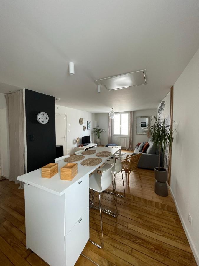 Appartement Au Coeur Du Quartier Historique Vannes Bagian luar foto