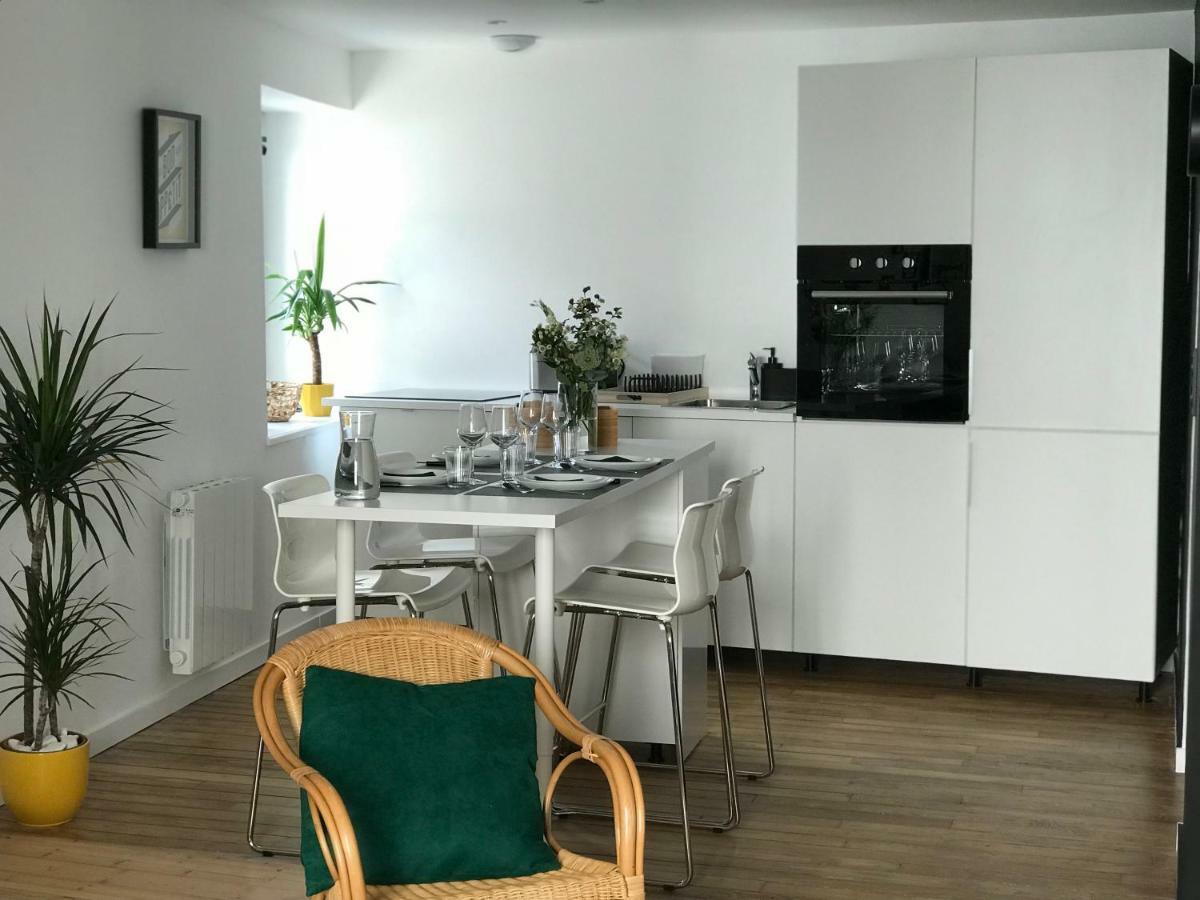 Appartement Au Coeur Du Quartier Historique Vannes Bagian luar foto