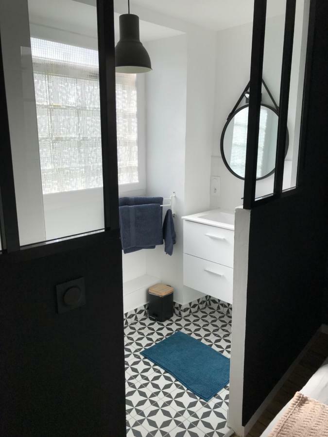 Appartement Au Coeur Du Quartier Historique Vannes Bagian luar foto